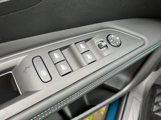 3008 Hybrid 225 e-EAT8 GT