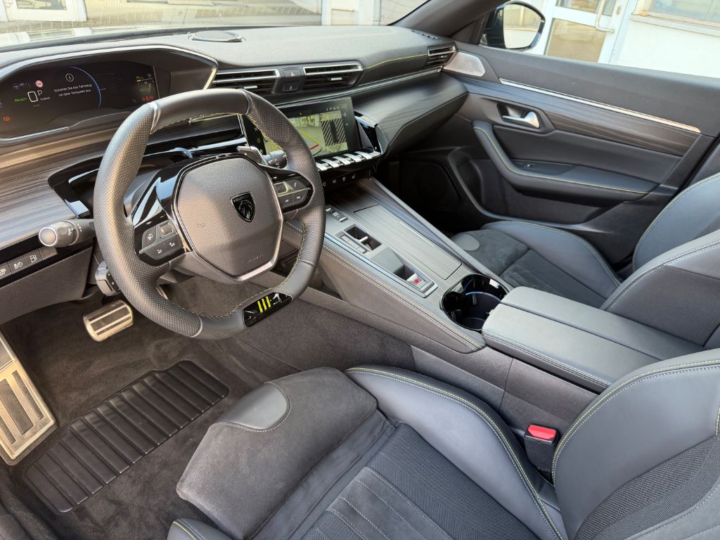 508 SW Plug-In Hybrid 360 e-EAT8 PEUGEOT SPORT ENGINEERED (F)