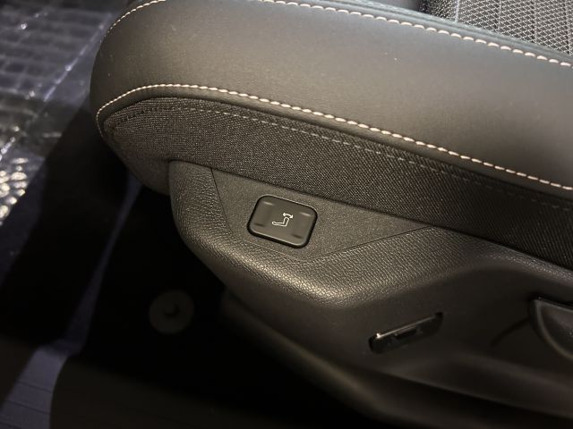 5008 Hybrid 136 e-DSC6 Allure (K)