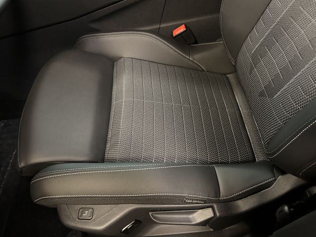 5008 Hybrid 136 e-DSC6 Allure (K)