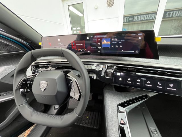 3008 Hybrid 136 e-DSC6 Allure