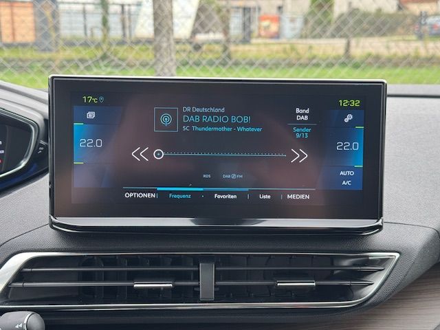 3008 Hybrid4 300 e-EAT8 GT Pack
