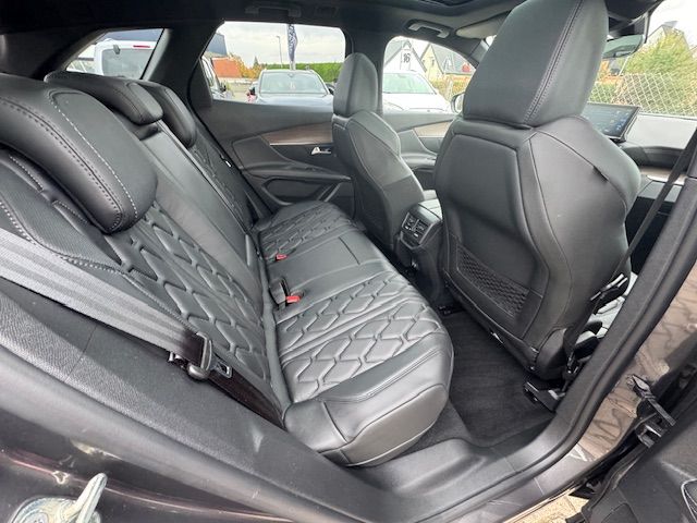 3008 Hybrid4 300 e-EAT8 GT Pack