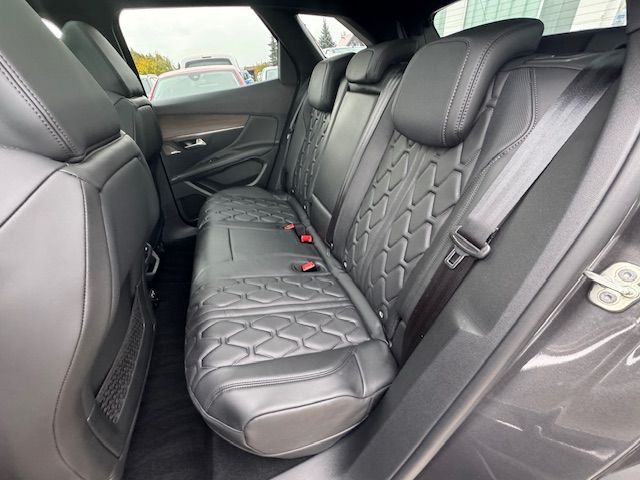 3008 Hybrid4 300 e-EAT8 GT Pack