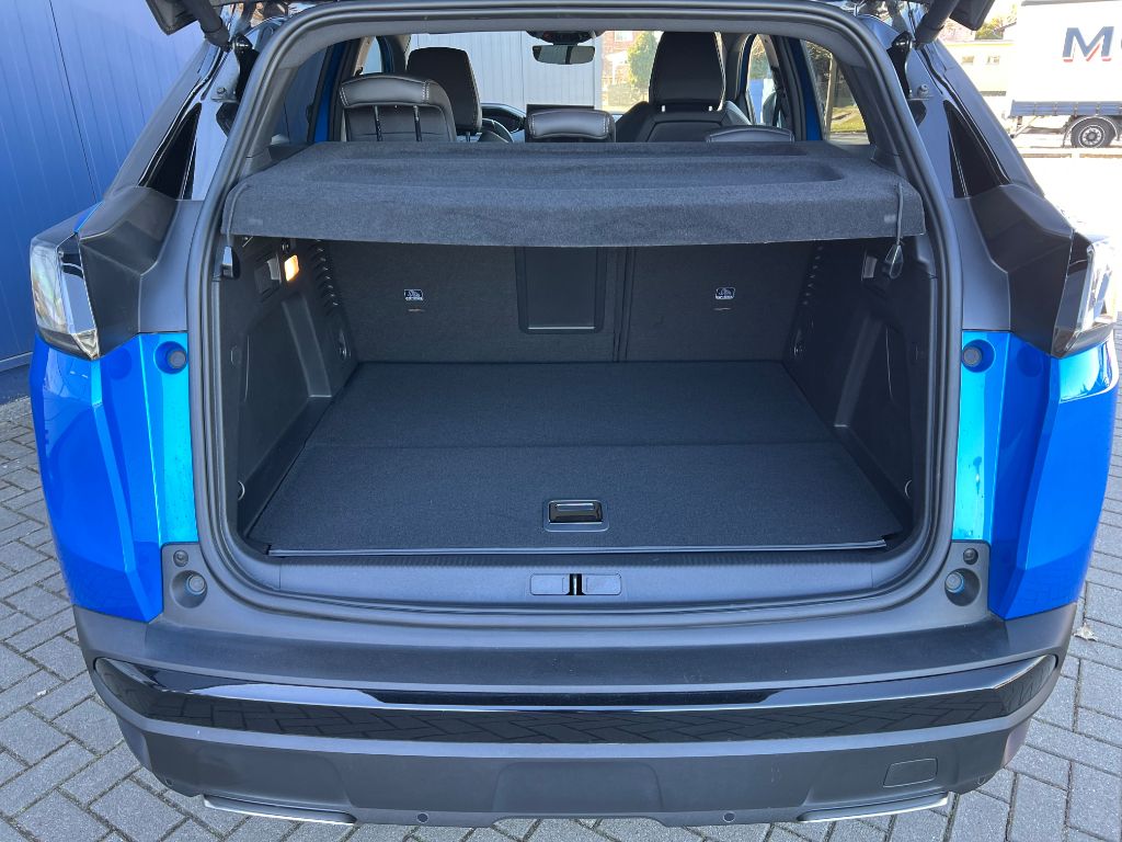 3008 Hybrid 225 e-EAT8 GT