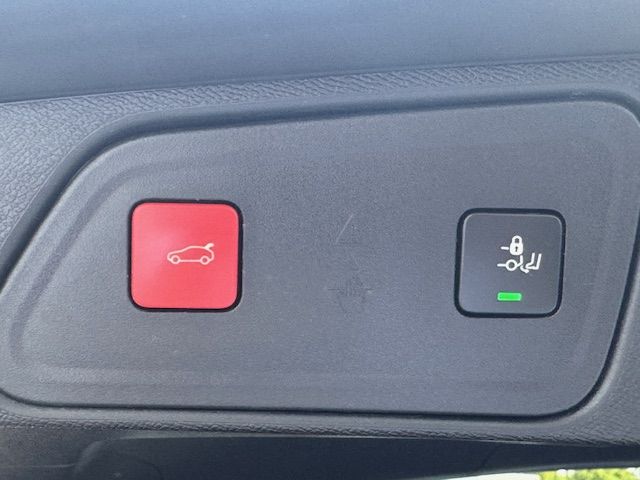3008 Hybrid 225 e-EAT8 GT