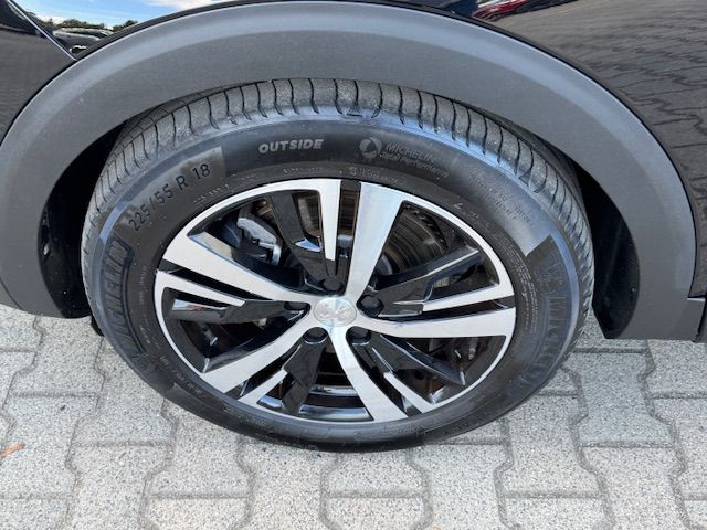 3008 Hybrid 225 e-EAT8 GT