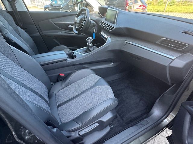 3008 PureTech 130 Stop & Start GPF Allure