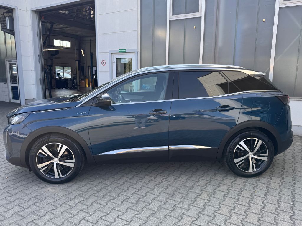 3008 Hybrid 225 e-EAT8 GT