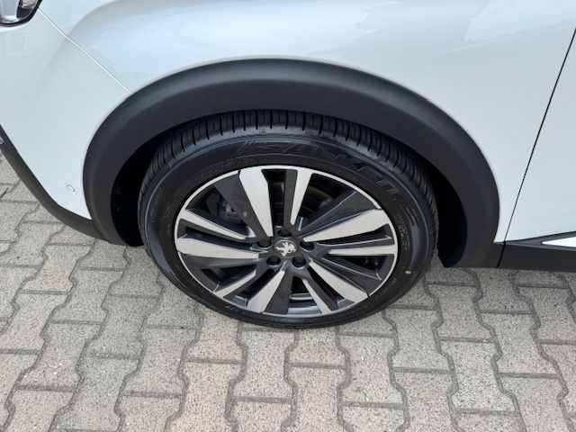 5008 BlueHDi 180 EAT8 GT / 5 Sitze/ AHK