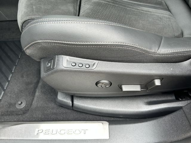 3008 PureTech 180 Stop & Start GPF EAT8 GT Pack