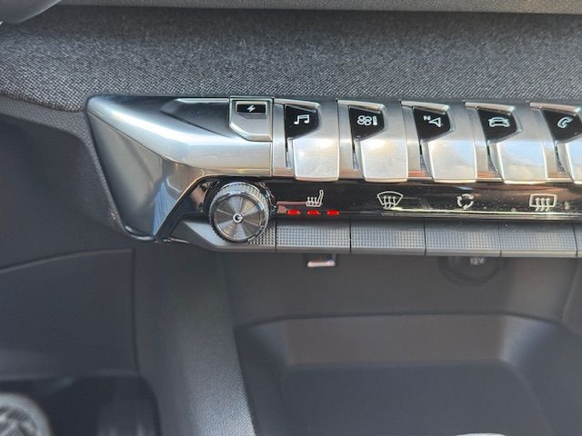 3008 Hybrid 225 e-EAT8 Roadtrip