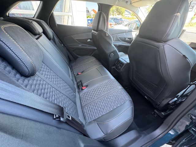 3008 Hybrid 225 e-EAT8 Roadtrip