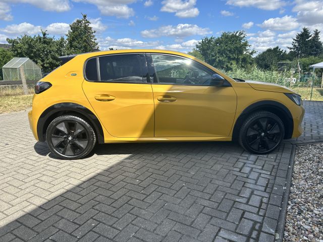 208 Elektromotor 136 GT Pack