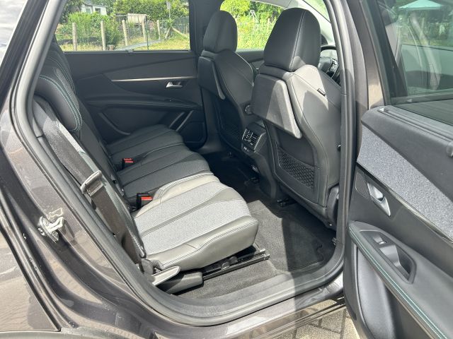 5008 PureTech 130 EAT8 Stop & Start Allure Pack