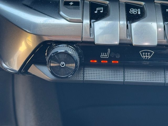 3008 Hybrid 225 e-EAT8 Roadtrip