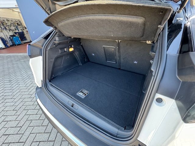 3008 Hybrid 225 e-EAT8 Roadtrip