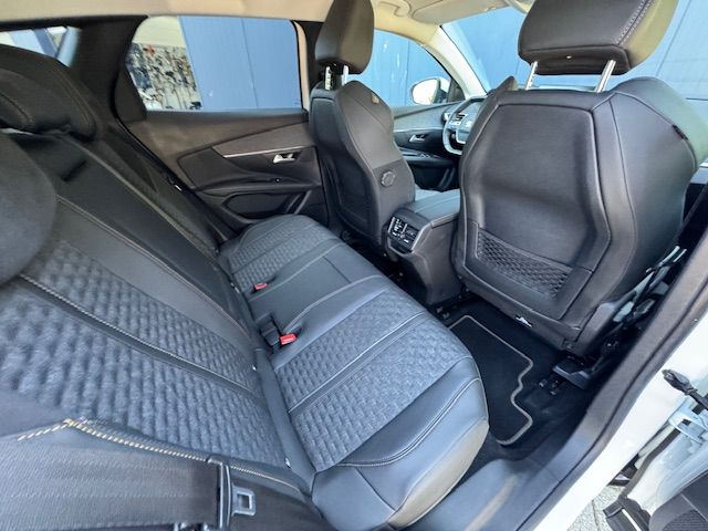 3008 Hybrid 225 e-EAT8 Roadtrip