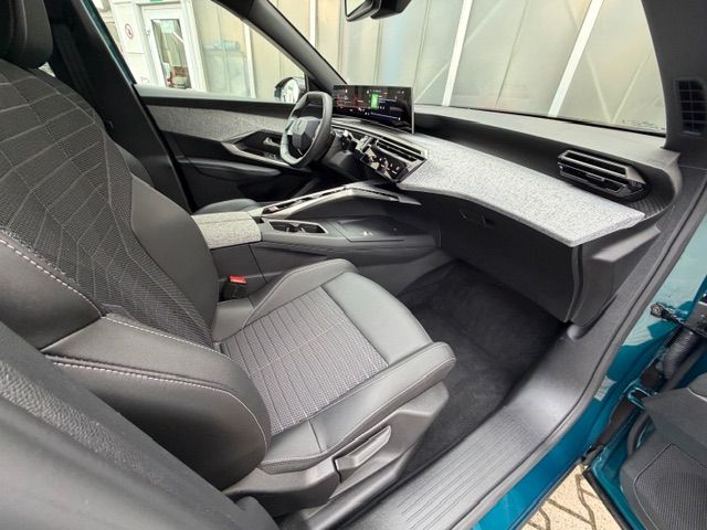 3008 Hybrid 136 e-DSC6 Allure