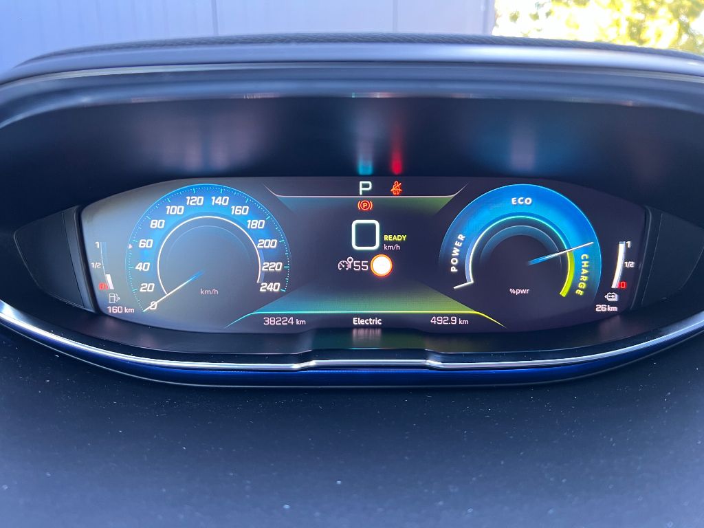 3008 Hybrid 225 e-EAT8 GT