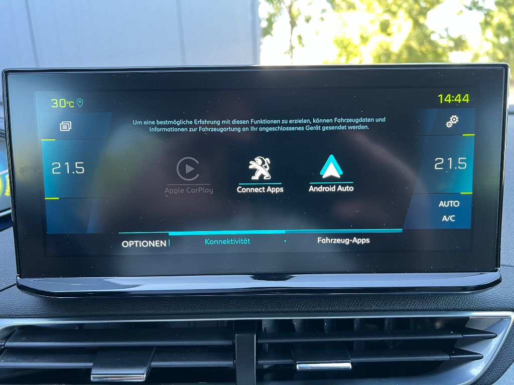 3008 Hybrid 225 e-EAT8 GT