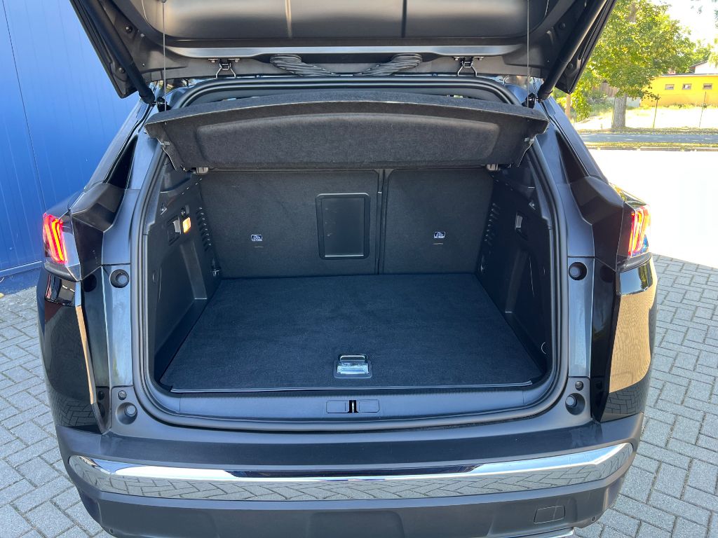 3008 Hybrid 225 e-EAT8 GT