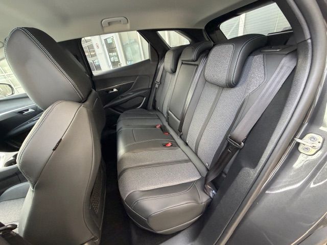 3008 Hybrid 225 e-EAT8 Allure