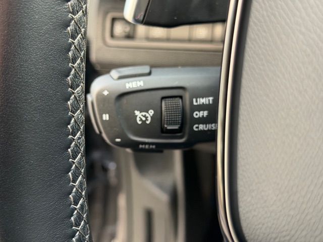 3008 Hybrid 225 e-EAT8 Allure