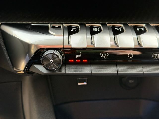 3008 Hybrid 225 e-EAT8 Allure