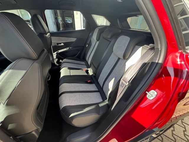 3008 Hybrid 225 e-EAT8 GT