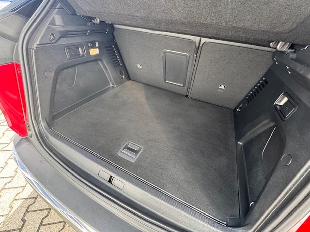 3008 Hybrid 225 e-EAT8 GT