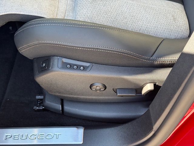 3008 Hybrid 225 e-EAT8 GT