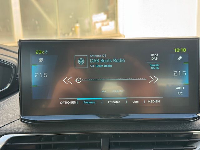 3008 Hybrid 225 e-EAT8 GT