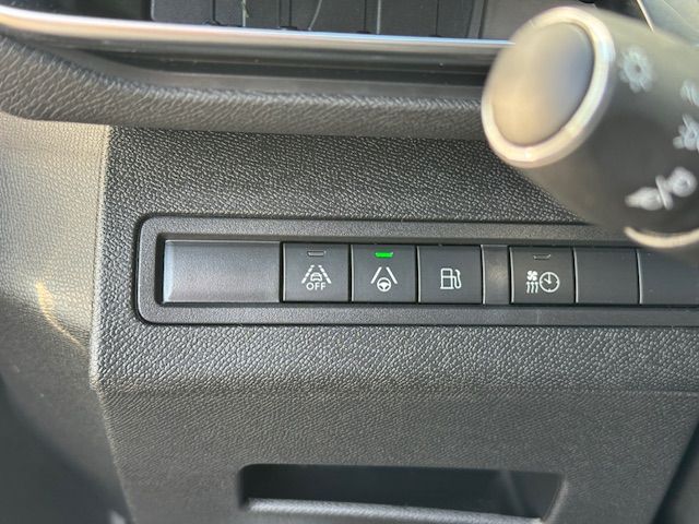 3008 Hybrid 225 e-EAT8 GT