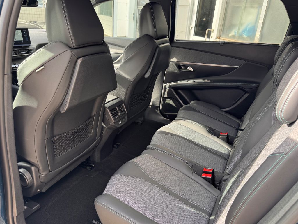 5008 PureTech 130 EAT8 Stop & Start Allure Pack