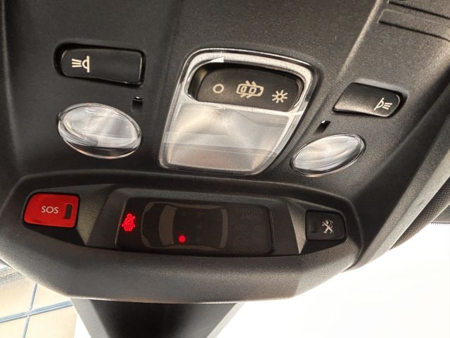 3008 Hybrid4 300 e-EAT8 GT Pack