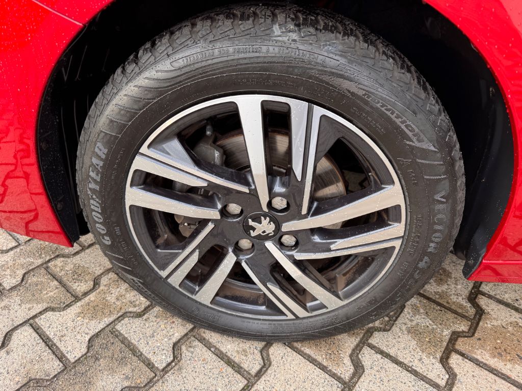 208 BlueHDi 100 Allure