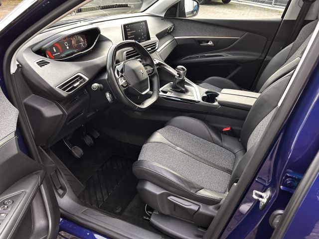 3008 PureTech 130 Stop & Start Allure