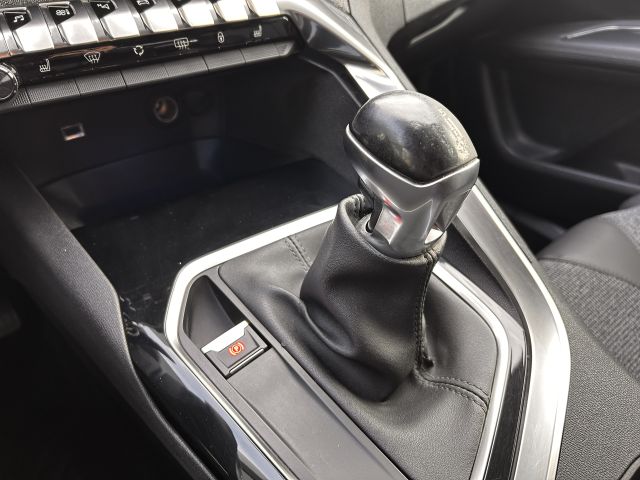 3008 PureTech 130 Stop & Start Allure