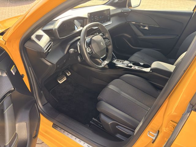 208 PureTech 130 EAT8 GT