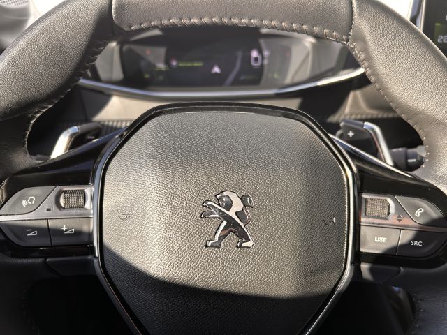 208 PureTech 100 EAT8 Allure Pack