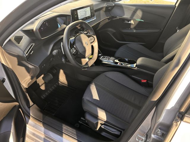 208 PureTech 100 EAT8 Allure Pack