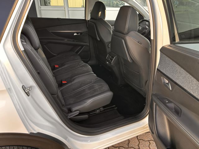 5008 BlueHDi 180 EAT8 Crossway