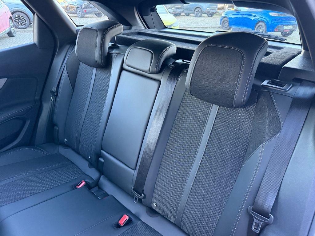 3008 PureTech 130 Stop & Start GPF EAT8 GT