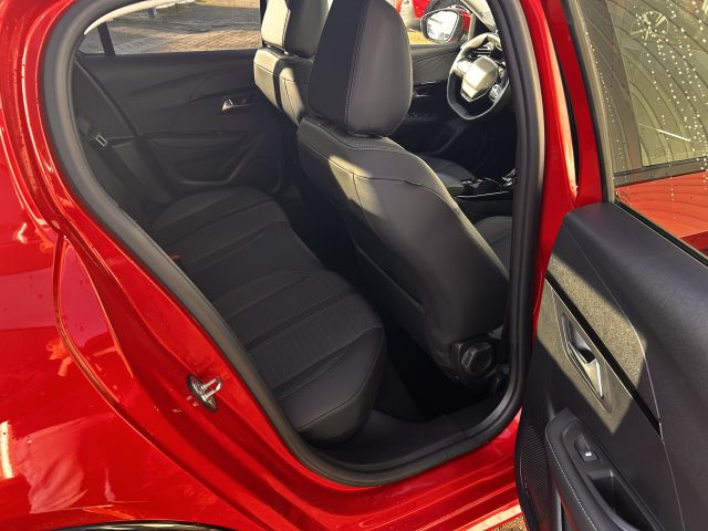 208 Elektromotor 136 Allure Pack