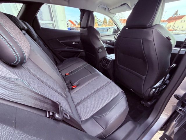 3008 Hybrid 225 e-EAT8 Allure