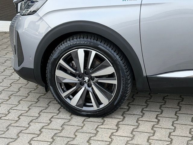 3008 Hybrid 225 e-EAT8 Allure