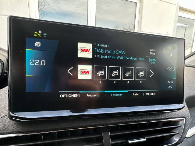 3008 Hybrid 225 e-EAT8 Allure Pack