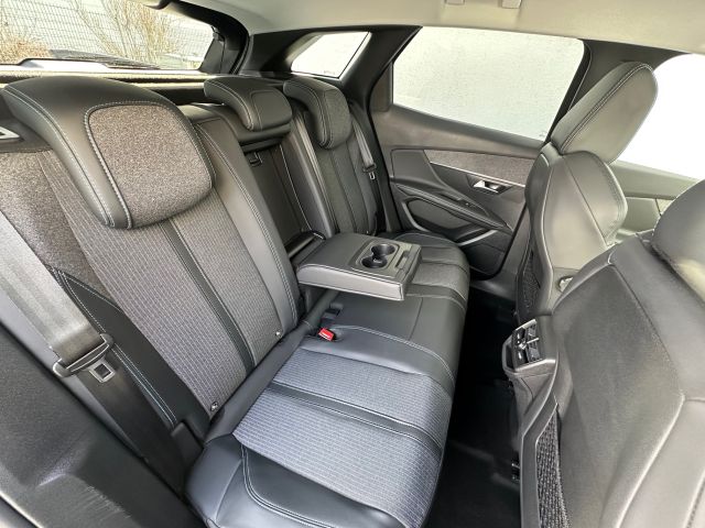 3008 Hybrid 225 e-EAT8 Allure Pack