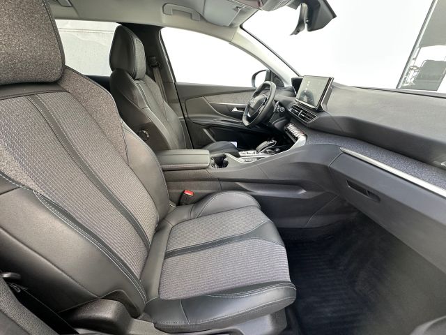 3008 Hybrid 225 e-EAT8 Allure Pack